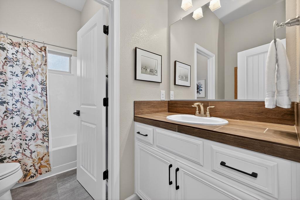 3900 Fenway Circle Rocklin, CA 95677 - Photo 30 of 57 Guest bathroom next to office.