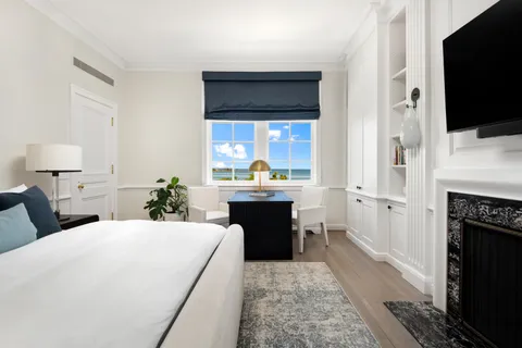$2,095,000 | 229 East Lake Shore Drive, Unit 4E, Chicago, IL 60611