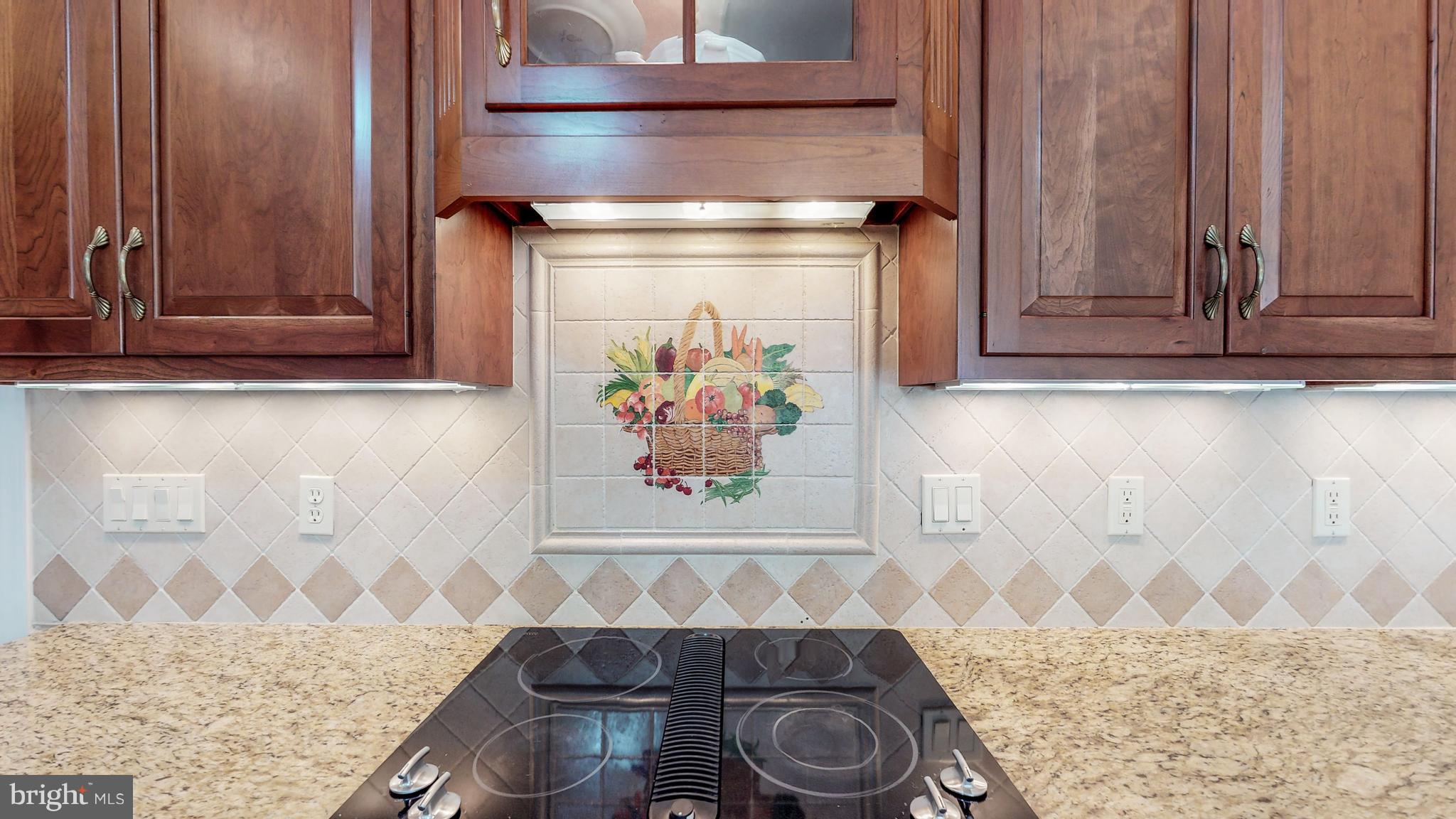 275 Locust Dale Road Front Royal, VA 22630 - Photo 14 of 41 Kitchen with backsplash and granite