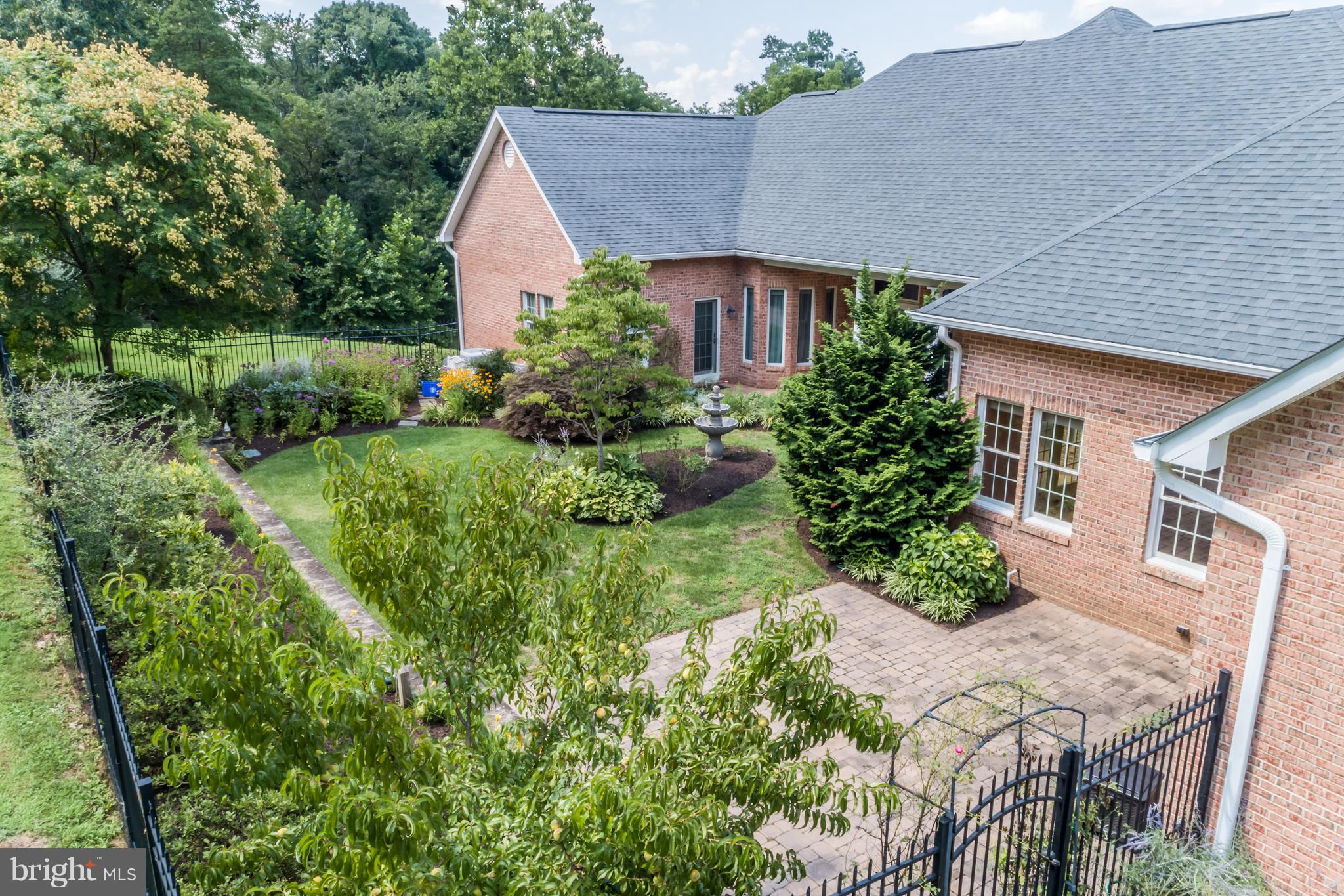275 Locust Dale Road Front Royal, VA 22630 - Photo 40 of 41 View of courtyard