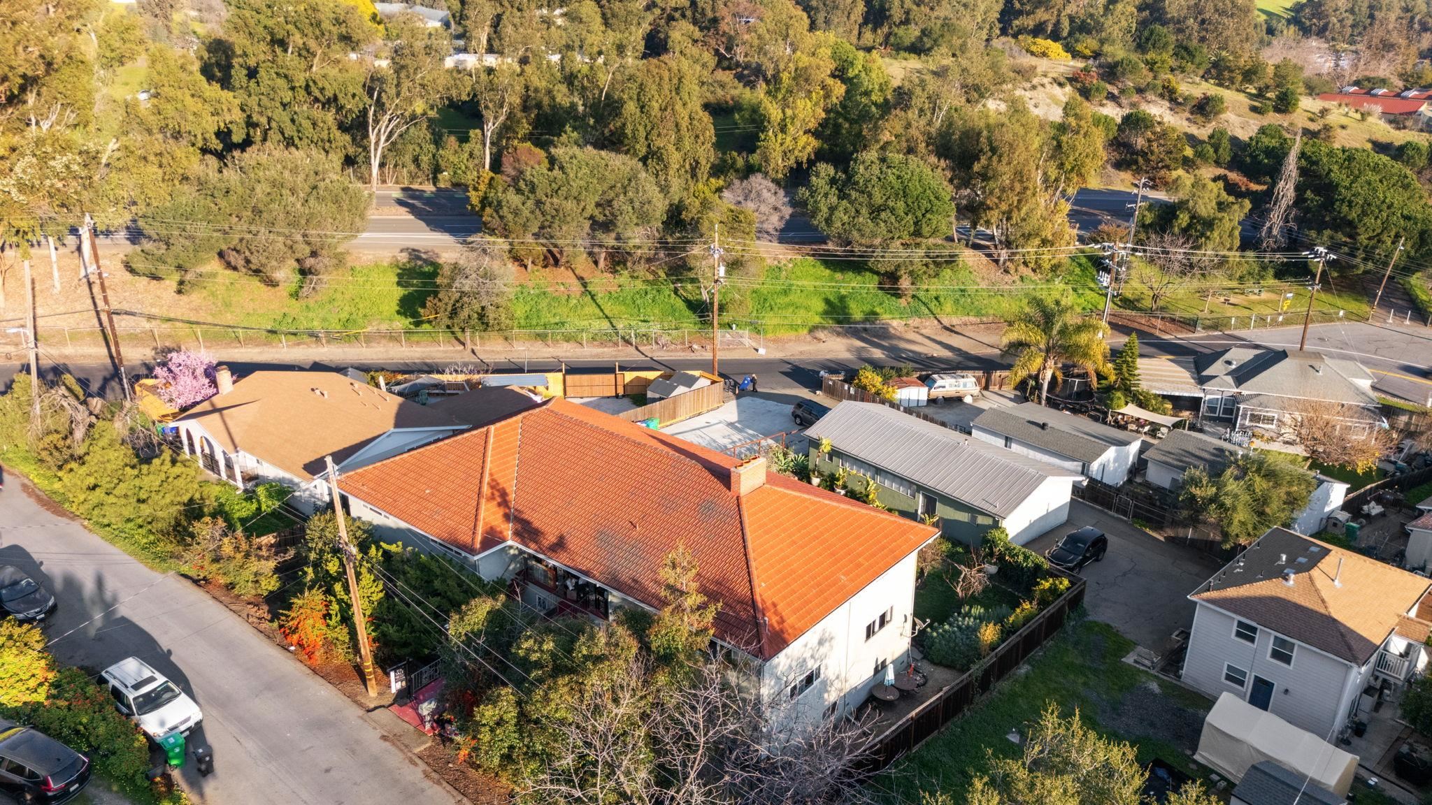 2245 Sol Street Castro Valley, CA 94578 - Photo 5 of 33