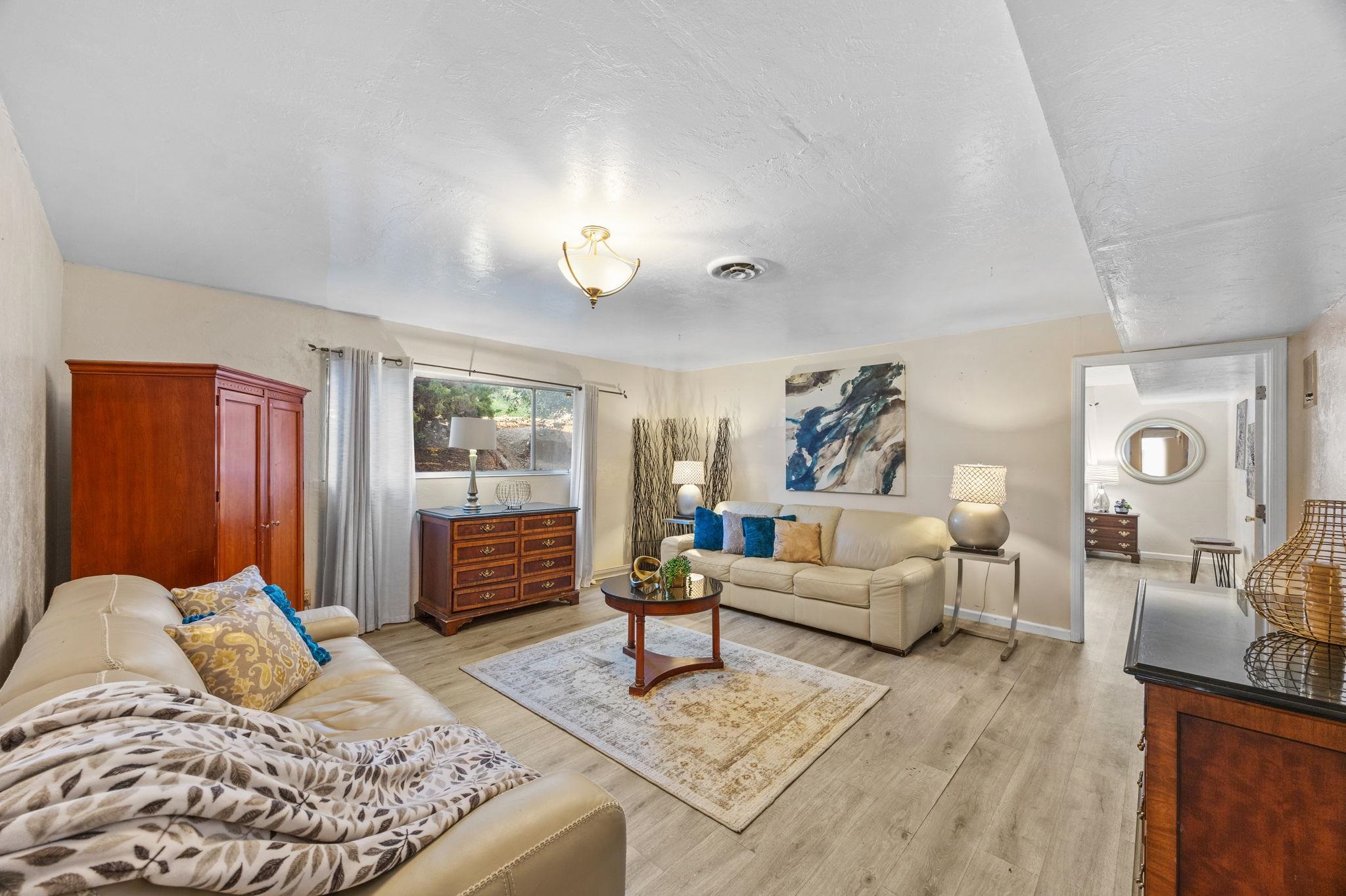 2245 Sol Street Castro Valley, CA 94578 - Photo 7 of 33