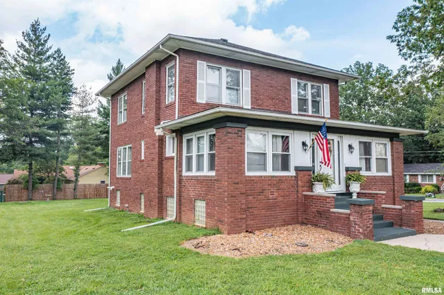 $339,000 | 1800 Franklin Avenue, Mount Vernon, IL 62864