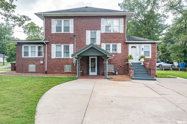 $339,000 | 1800 Franklin Avenue, Mount Vernon, IL 62864