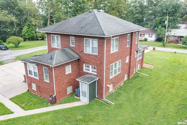 $339,000 | 1800 Franklin Avenue, Mount Vernon, IL 62864