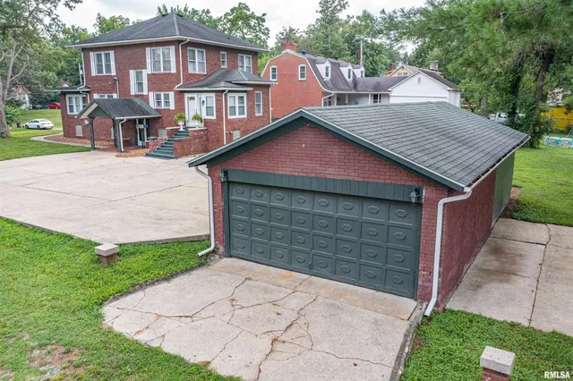 $339,000 | 1800 Franklin Avenue, Mount Vernon, IL 62864