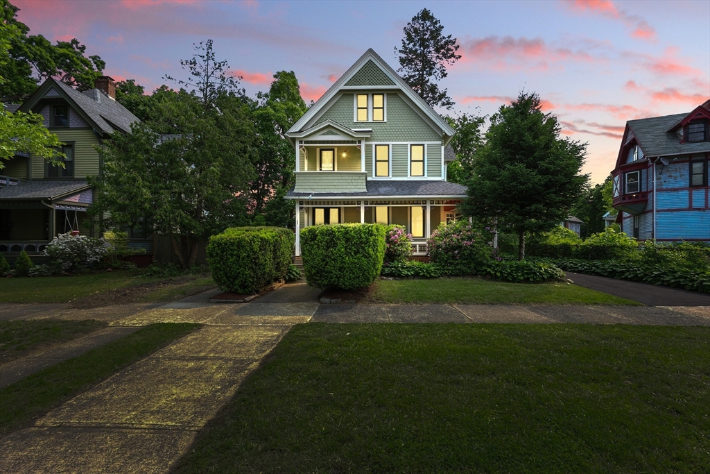 163 Thompson Street Springfield, MA 01109 - Photo 1 of 40 Gallery Image 1