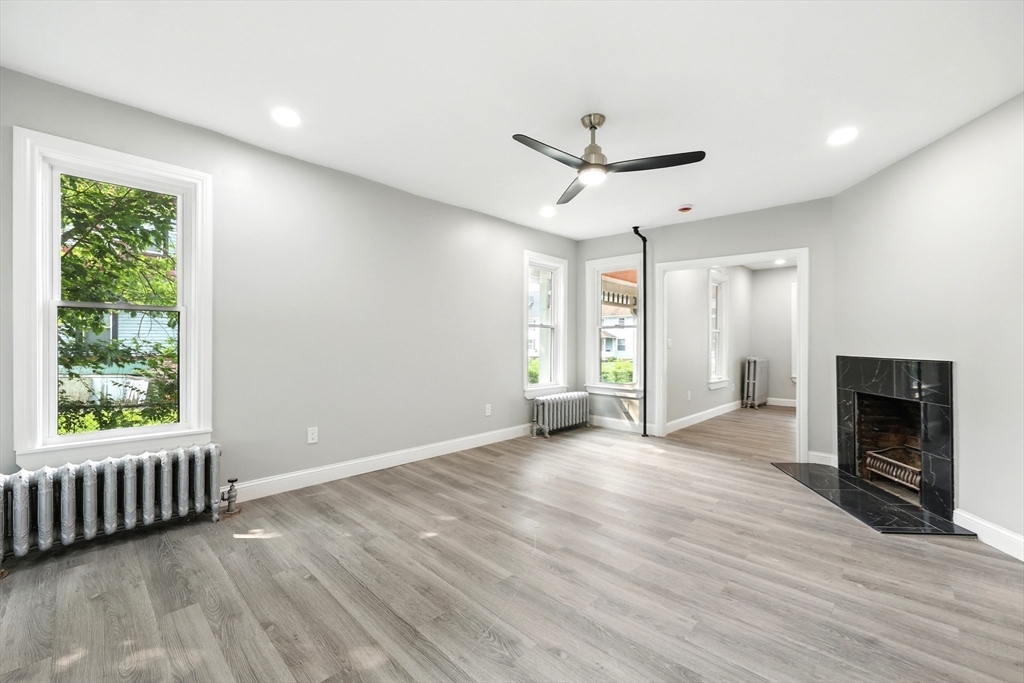 163 Thompson Street Springfield, MA 01109 - Photo 18 of 40 Gallery Image 18