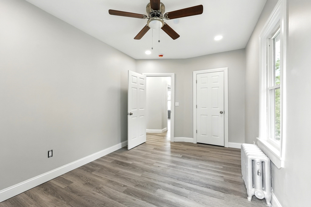 163 Thompson Street Springfield, MA 01109 - Photo 21 of 40 Gallery Image 21