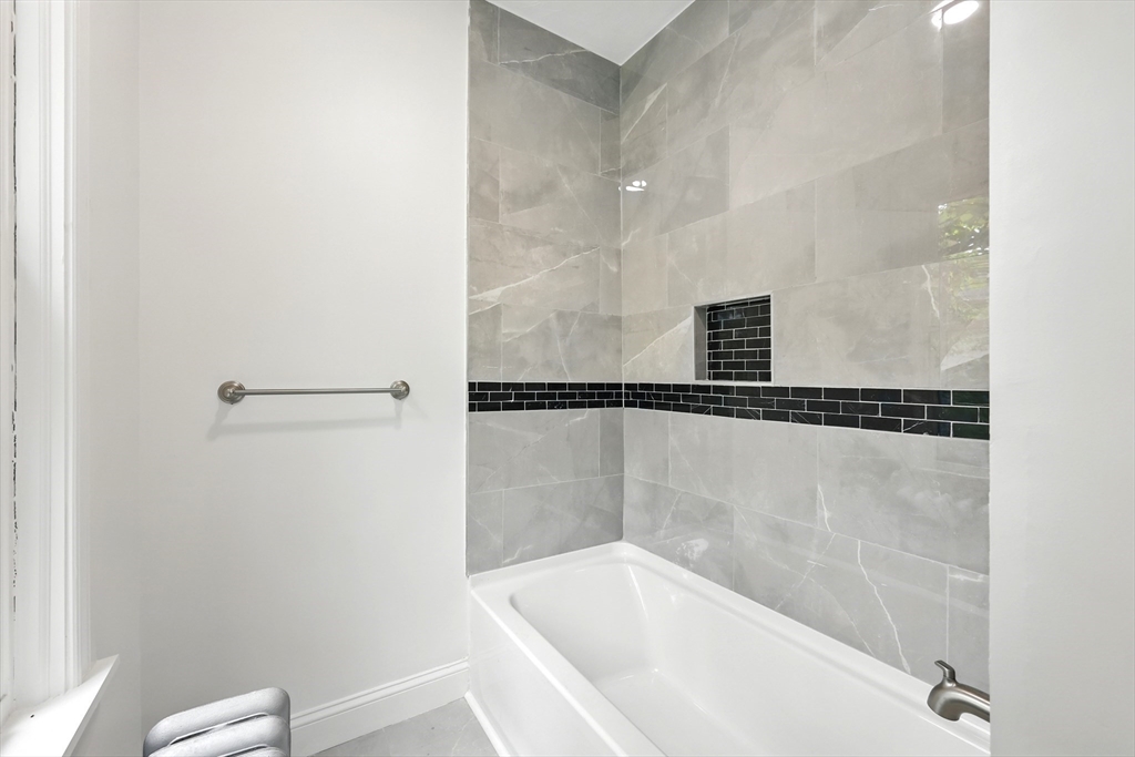 163 Thompson Street Springfield, MA 01109 - Photo 23 of 40 Gallery Image 23