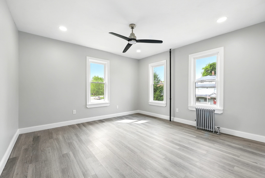 163 Thompson Street Springfield, MA 01109 - Photo 27 of 40 Gallery Image 27