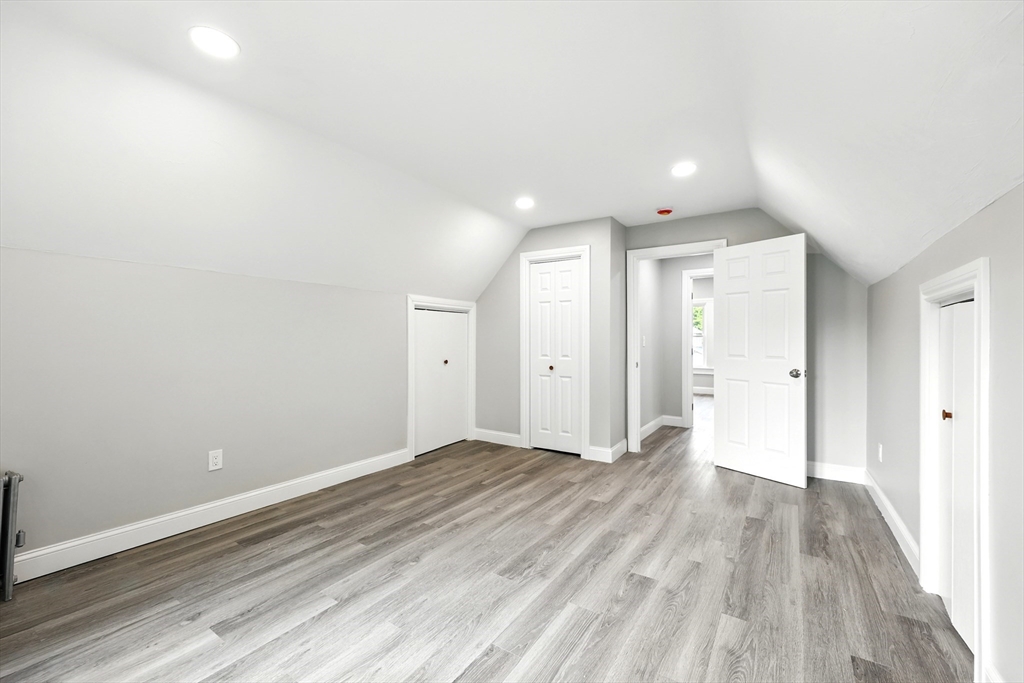 163 Thompson Street Springfield, MA 01109 - Photo 30 of 40 Gallery Image 30
