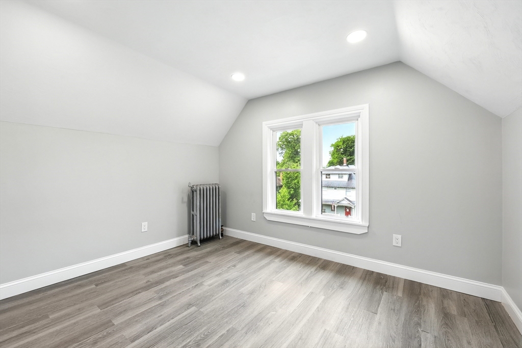 163 Thompson Street Springfield, MA 01109 - Photo 31 of 40 Gallery Image 31