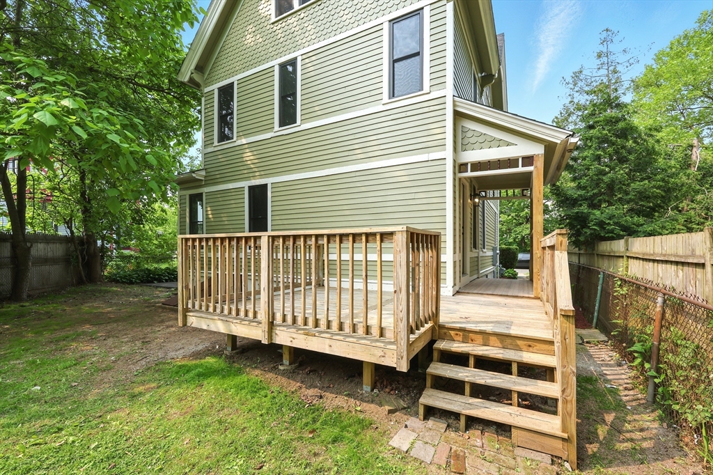 163 Thompson Street Springfield, MA 01109 - Photo 33 of 40 Gallery Image 33