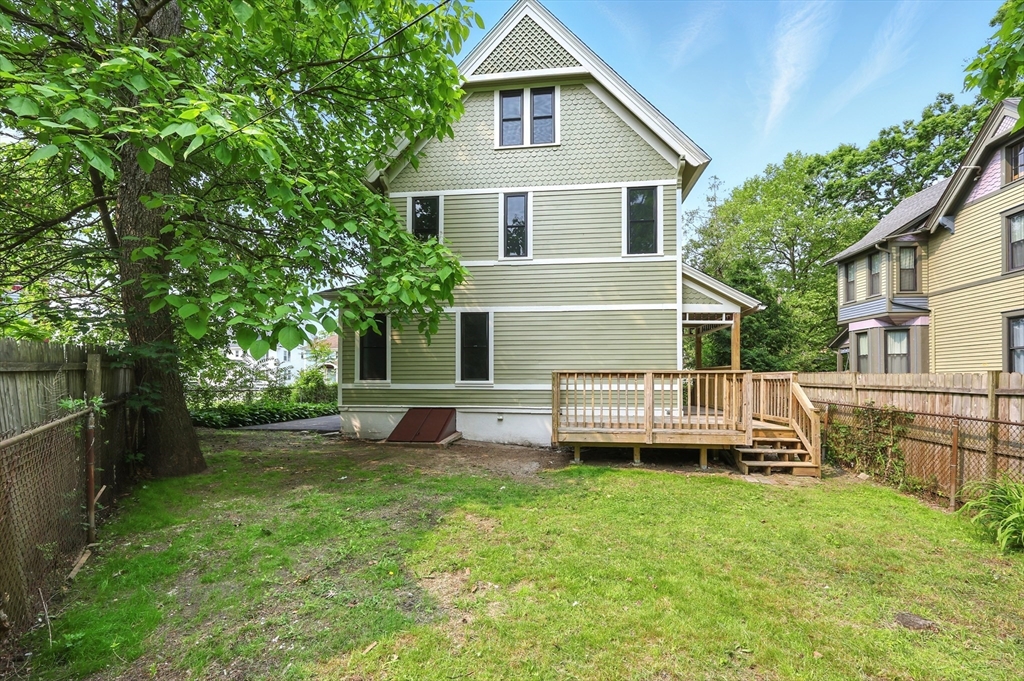 163 Thompson Street Springfield, MA 01109 - Photo 34 of 40 Gallery Image 34
