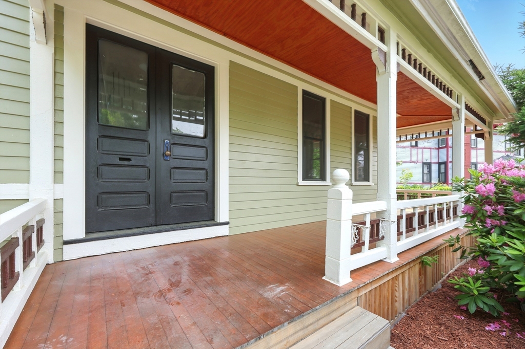 163 Thompson Street Springfield, MA 01109 - Photo 5 of 40 Gallery Image 5