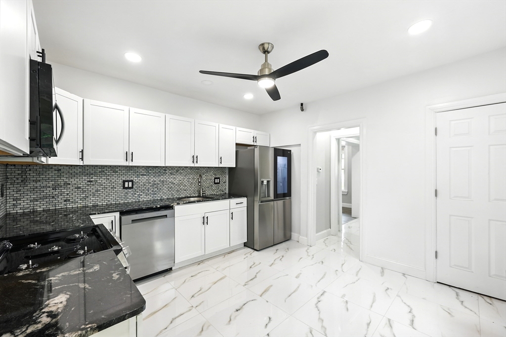 163 Thompson Street Springfield, MA 01109 - Photo 8 of 40 Gallery Image 8
