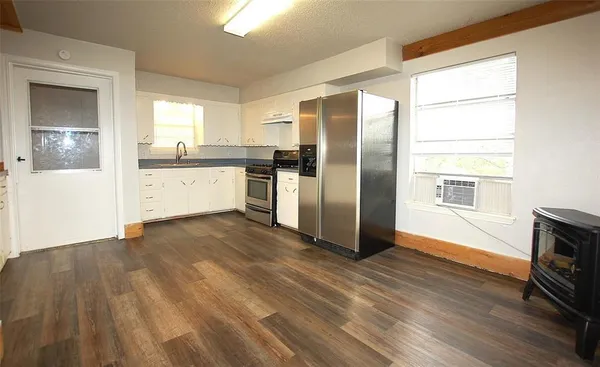 $1,500 | 407 South Bois D Arc Street, Forney, TX 75126