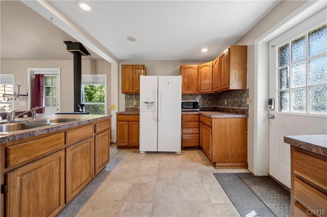 3223 Amber Road Marcellus, NY 13108 - Photo 14 of 42 Gallery Image 14