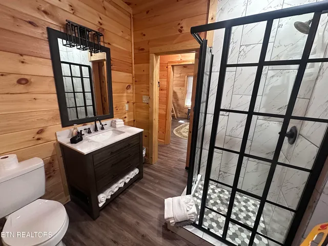 $699,900 | 866 Cabin Creek Way, Sevierville, TN 37862