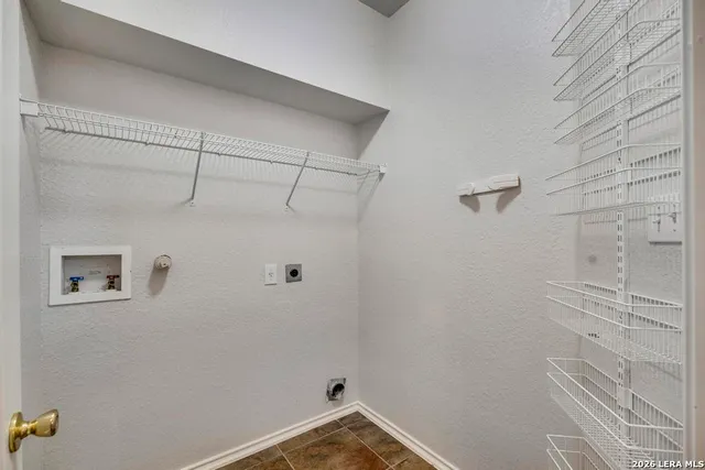 $2,400 | 8343 Bordeaux Bay, San Antonio, TX 78255