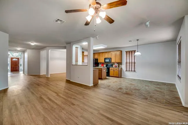 $2,400 | 8343 Bordeaux Bay, San Antonio, TX 78255