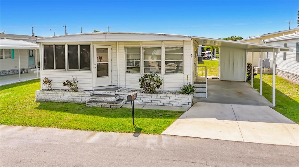 80 Del Rio Drive Palmetto, FL 34221 - Photo 2 of 30