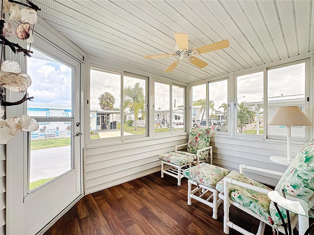 80 Del Rio Drive Palmetto, FL 34221 - Photo 4 of 30