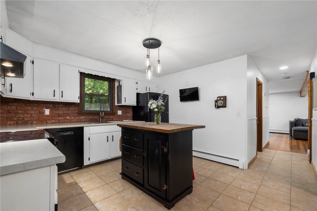 7 Spruce Ridge Drive Glocester, RI 02814 - Photo 18 of 46