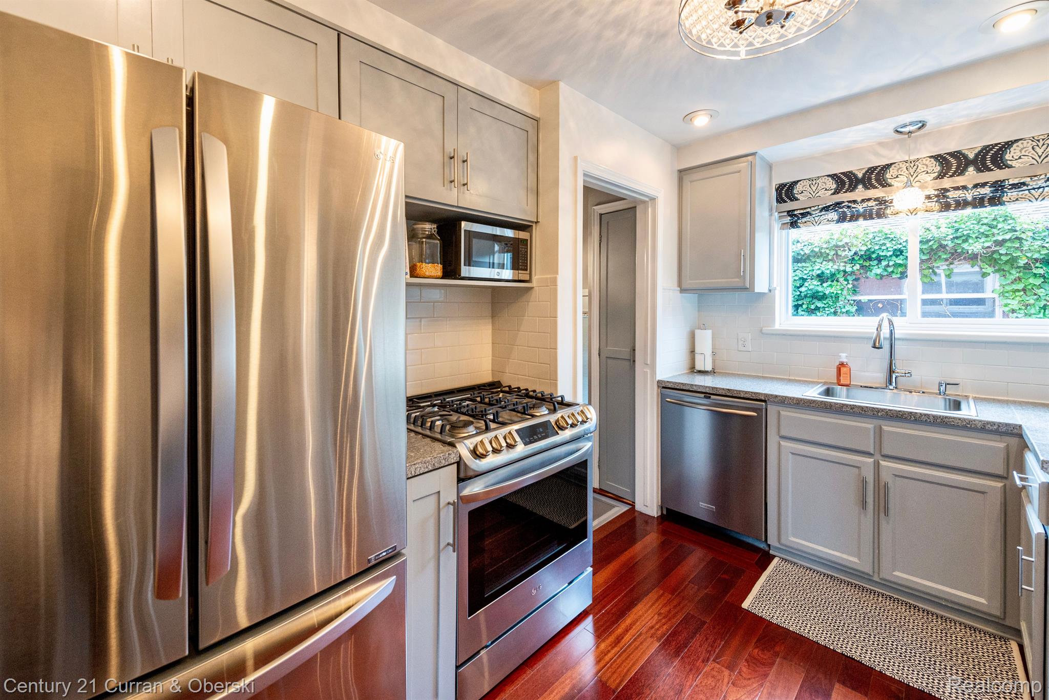 2909 Harvard Road Berkley, MI 48072 - Photo 5 of 37 Stainless appliances, recessed lighting