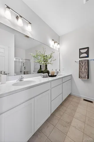 $633,965 | 210 Marais Temps Clair Drive, St. Charles, MO 63301