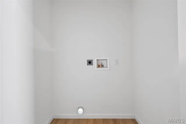 $633,965 | 210 Marais Temps Clair Drive, St. Charles, MO 63301