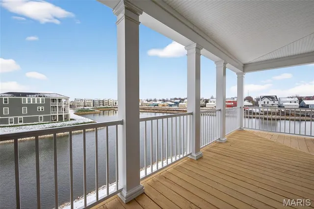 $633,965 | 210 Marais Temps Clair Drive, St. Charles, MO 63301