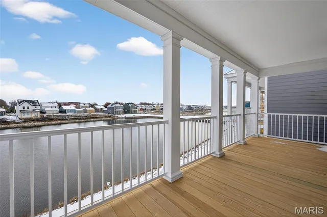 $633,965 | 210 Marais Temps Clair Drive, St. Charles, MO 63301