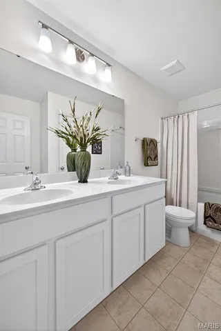 $633,965 | 210 Marais Temps Clair Drive, St. Charles, MO 63301