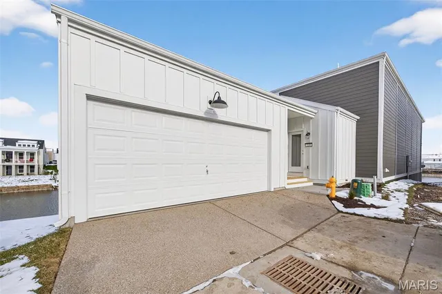 $633,965 | 210 Marais Temps Clair Drive, St. Charles, MO 63301