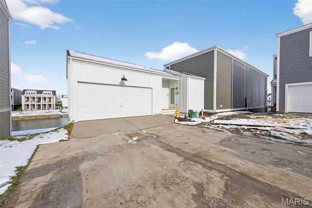 $633,965 | 210 Marais Temps Clair Drive, St. Charles, MO 63301