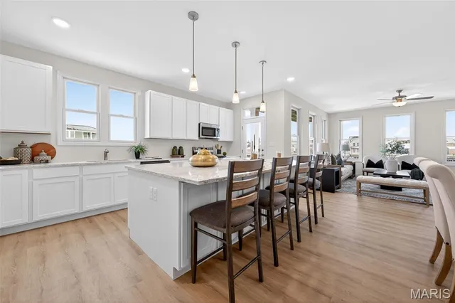 $633,965 | 210 Marais Temps Clair Drive, St. Charles, MO 63301