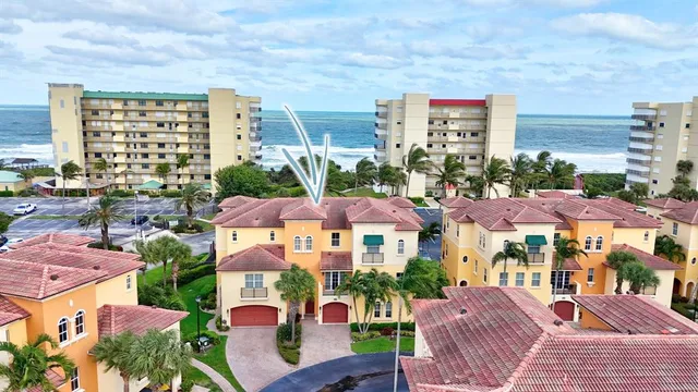 a view of a yard with an trees