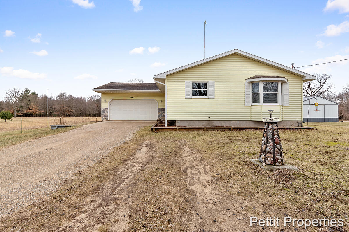 8379 Canfield Road Orleans, MI 48865 - Photo 1 of 33 IMG_1000