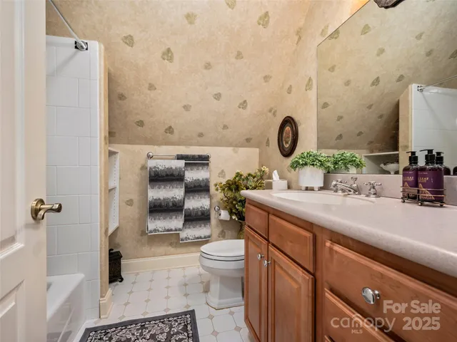 $1,675,000 | 149 Thrashing Rock Drive, Hendersonville, NC 28739