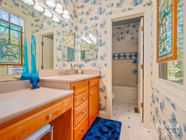 $1,675,000 | 149 Thrashing Rock Drive, Hendersonville, NC 28739