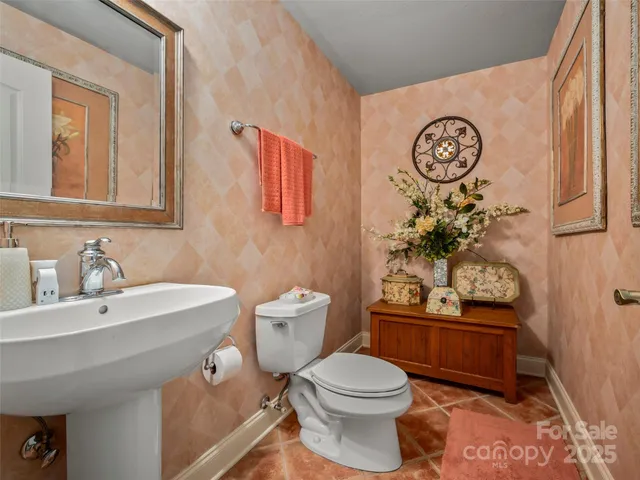 $1,675,000 | 149 Thrashing Rock Drive, Hendersonville, NC 28739