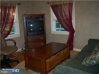 907 Glenroy Road Philadelphia, PA 19128 - Photo 4 of 7 Bedroom