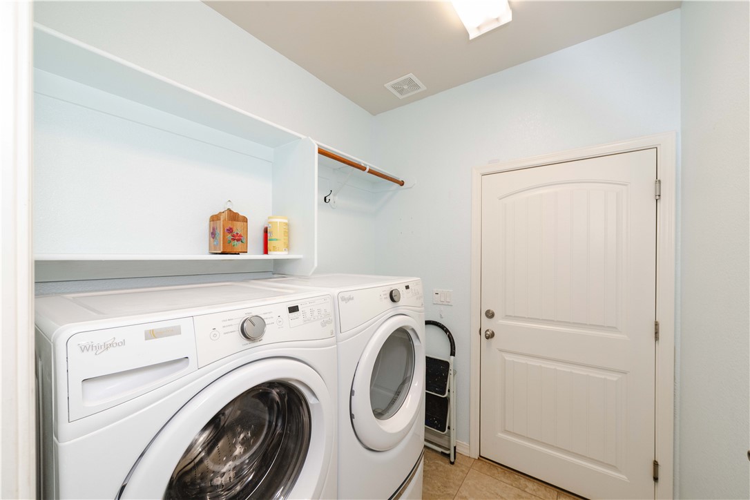 3376 Motherload Road Kingman, AZ 86401 - Photo 54 of 57 Washer and dryer with stands stay