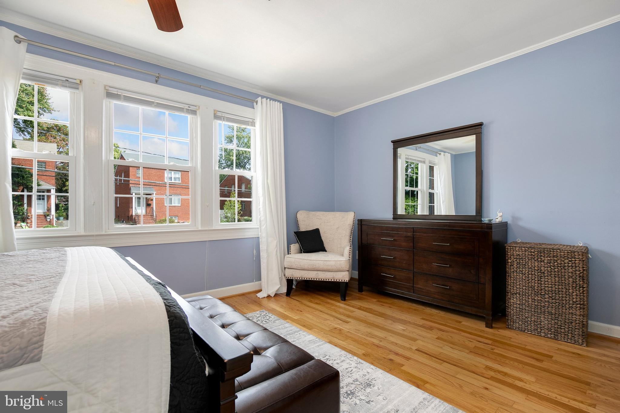 2700 13th Road South, Unit 379 Arlington, VA 22204 - Photo 22 of 26 a bedroom with a bed and a window