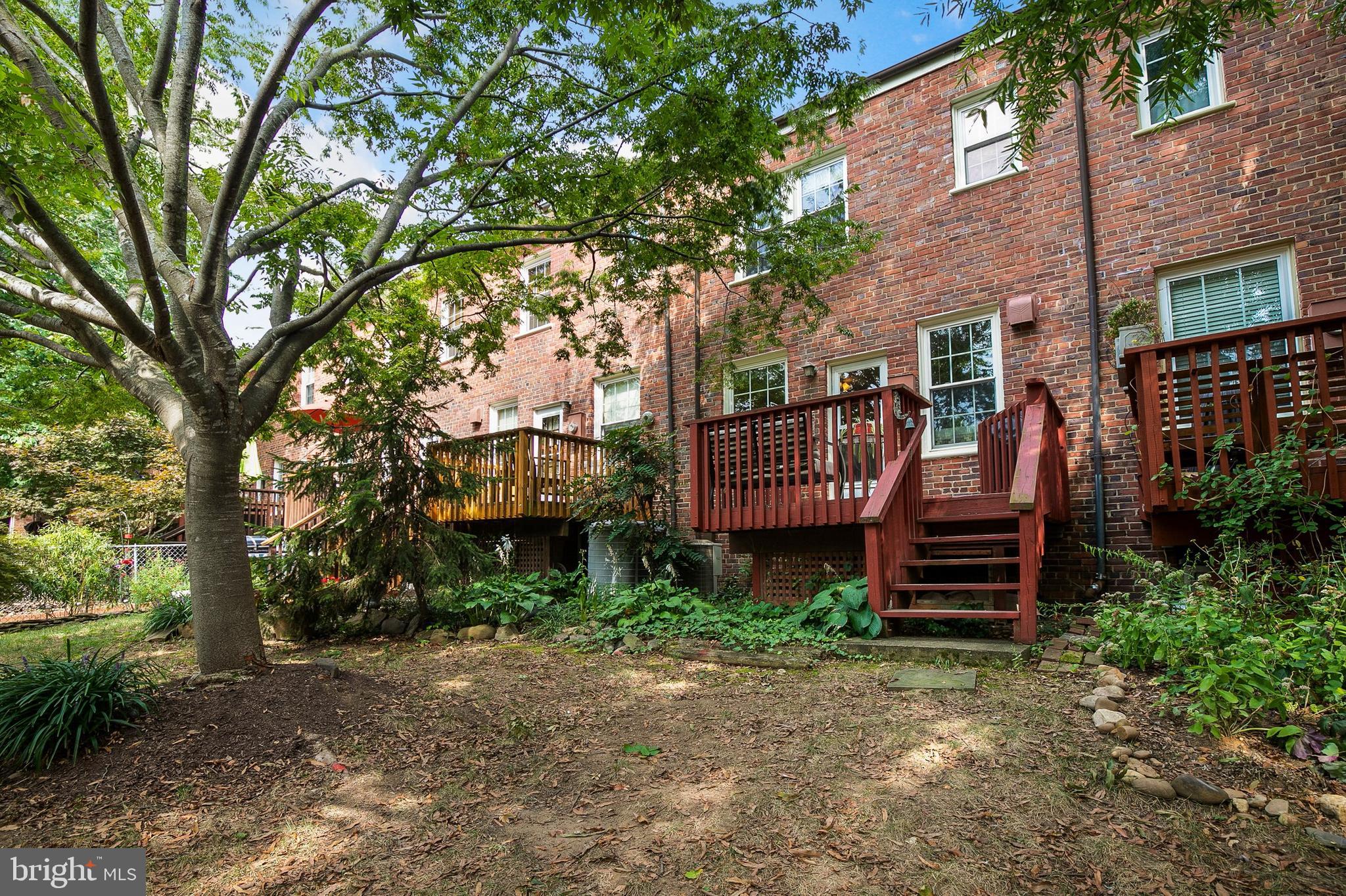 2700 13th Road South, Unit 379 Arlington, VA 22204 - Photo 26 of 26 a view of a patio with a yard