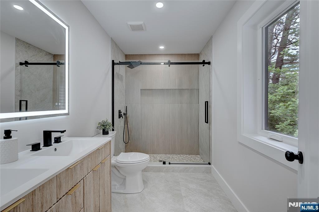 896 Union Valley Road West Milford, NJ 07480 - Photo 20 of 37 Gallery Image 20