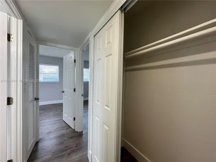 $1,995 | 2910 Pierce Street, Unit 101, Hollywood, FL 33020