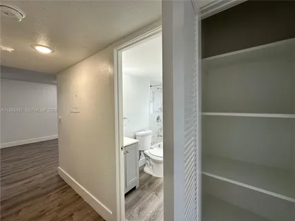 $1,995 | 2910 Pierce Street, Unit 101, Hollywood, FL 33020